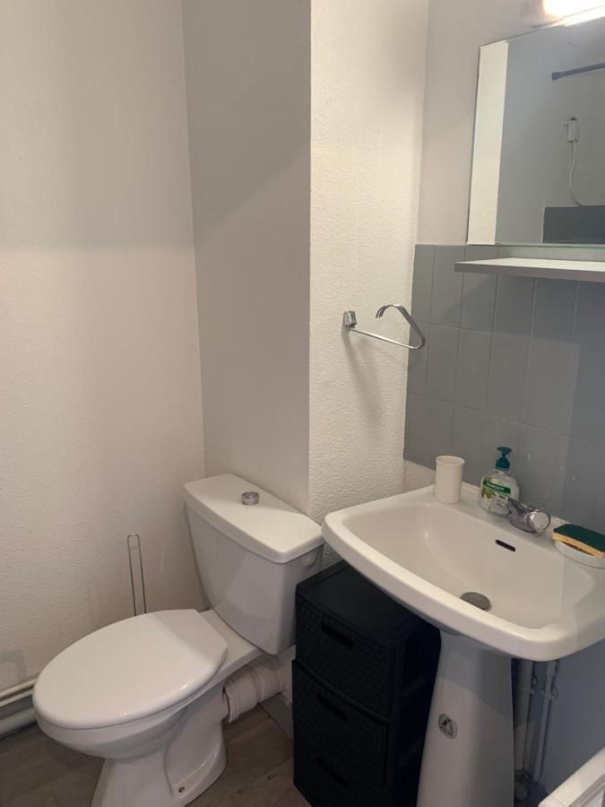 Apartamento Joli Studio Avec Garage Prive Tarbes Exterior foto